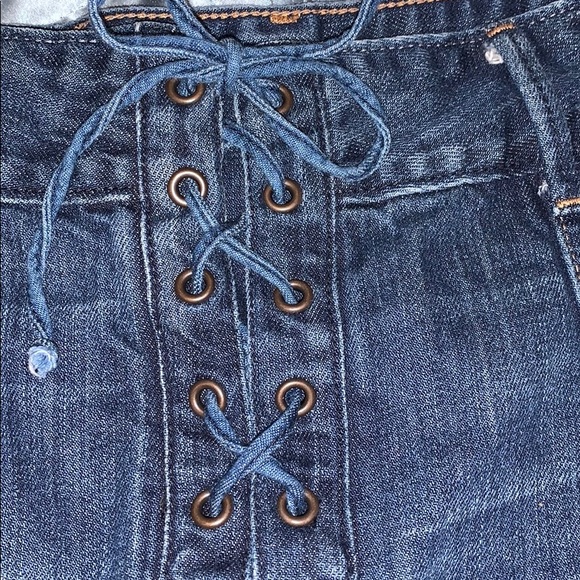 Abercrombie & Fitch front lace-up skirt - Picture 5 of 6